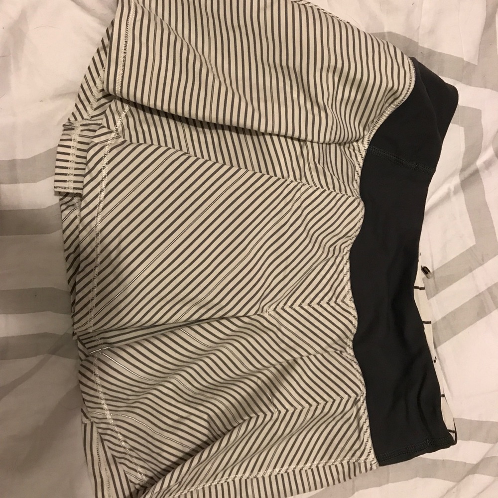 Lulu lemon skort